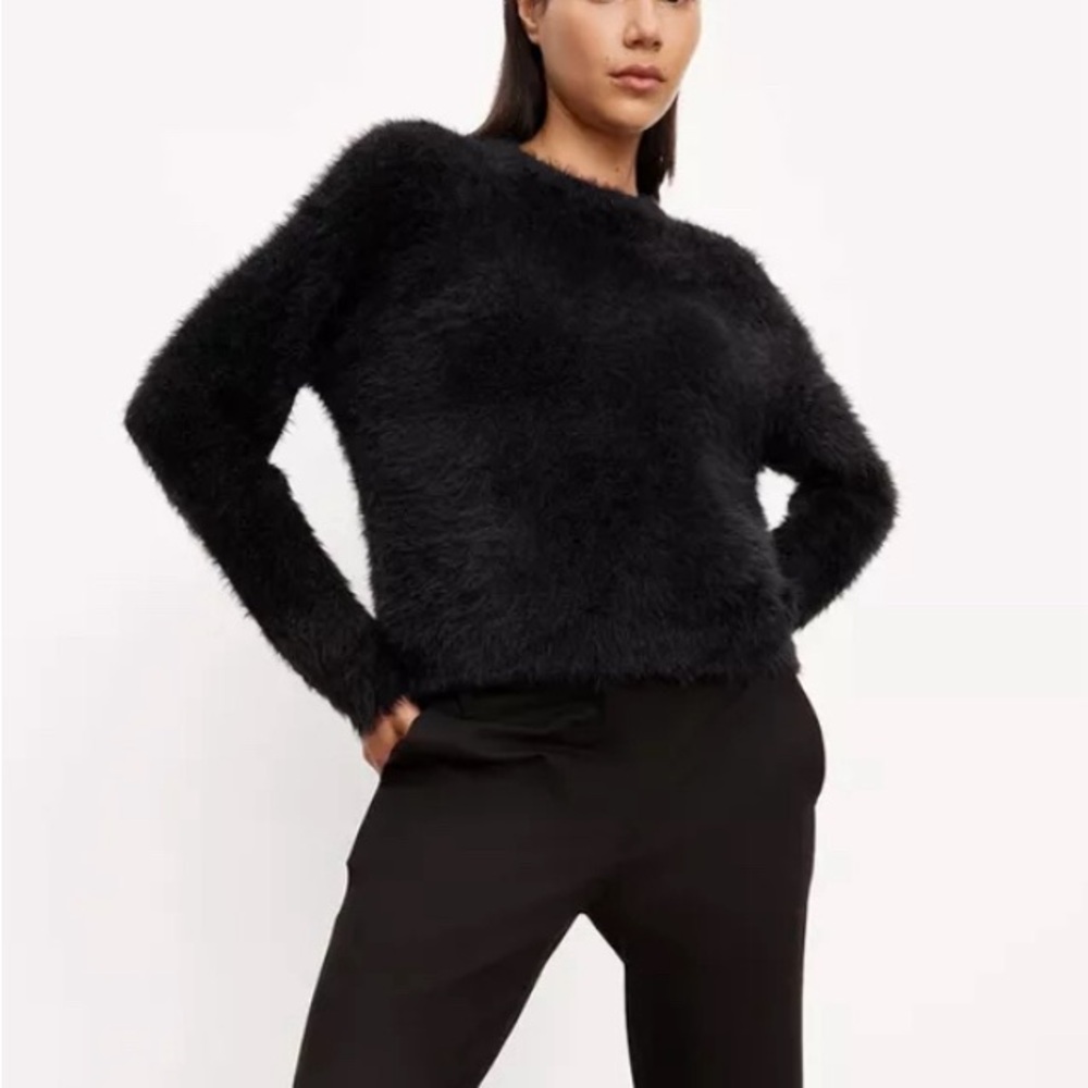 NWT. VELVET by Graham and Spencer Feather Yarn SOFT sweater